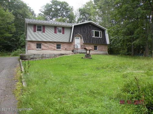 110 Forest Ln, Cresco, PA 18326-7993