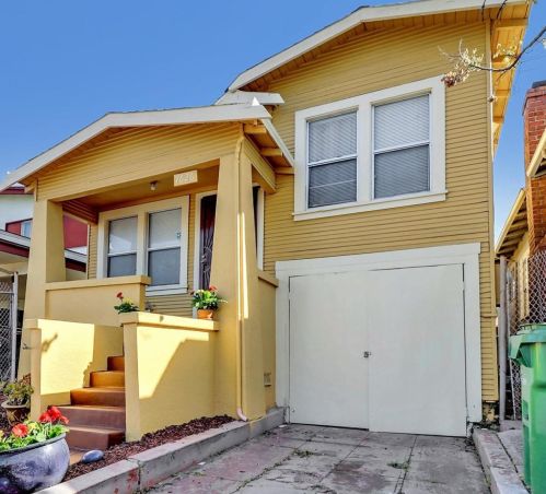7626 Hillside St, Oakland, CA 94605-2824