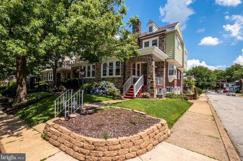 201 38th St, Wilmington, DE 19802-2327