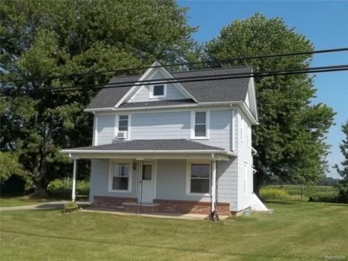11995 Platten Rd, Lyndonville, NY 14098-9613
