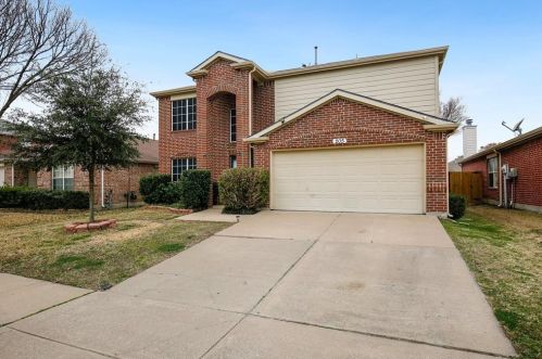 205 Grassy Creek Dr, St Paul, TX 75098-7421