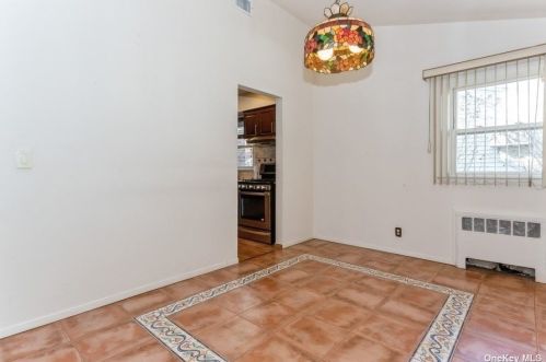 908 New Hyde Park Rd, New Hyde Park NY  11040-3205 exterior