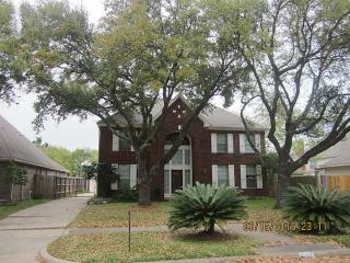 4712 Broadmoor Dr, League City TX  77573-5836 exterior