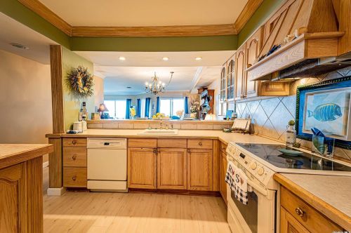 511 Fox Hill Dr, Baiting Hollow NY  11933-9509 exterior