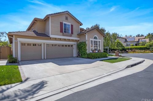 17 Rolling Rdg, Trabuco Canyon, CA 92688-8708