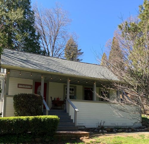 558 Ivy St, Grass Valley, CA 95945-6126