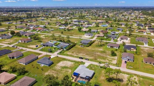 2903 20th Ave, Cape Coral FL  33904-4075 exterior