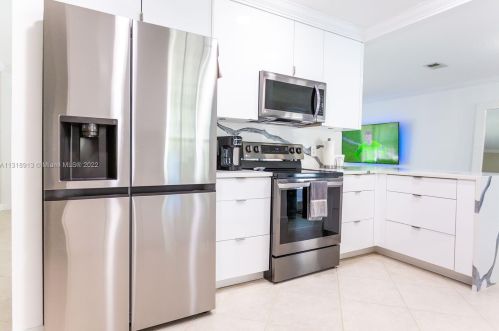 16745 Wiltshire Dr, Town Of Loxahatchee Groves FL  33470-4060 exterior