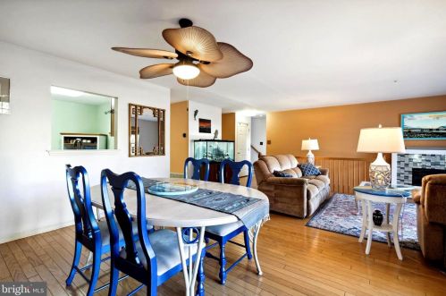 1503 Lakeside Dr, Palmyra NJ  08065-2131 exterior