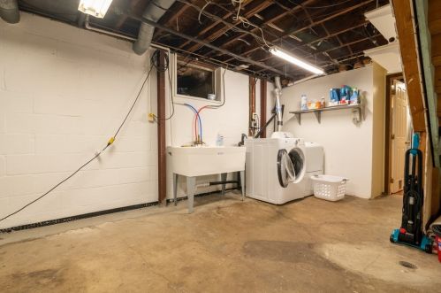 265 Chubbic Rd, Canonsburg PA  15317-5106 exterior