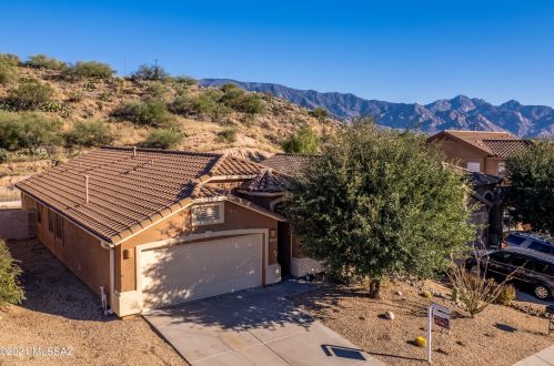 39923 Old Arena Dr, Tucson, AZ 85739-5915