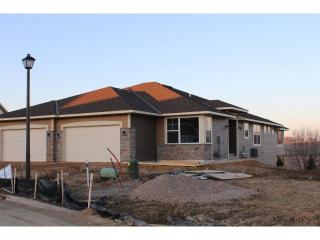 9460 River Rock Dr, Chanhassen, MN 55317