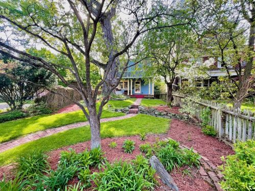332 Le Roi Rd, Pittsburgh, PA 15208-2718