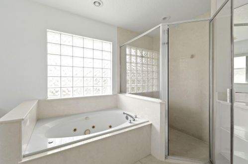 1698 Mockingbird Dr, Fort Pierce FL  34986-2045 exterior