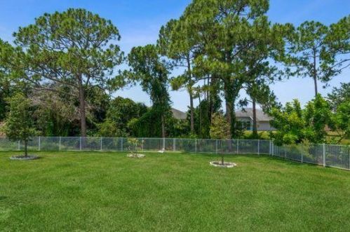 4026 Brunswick St, Fort Pierce FL  34953-7086 exterior