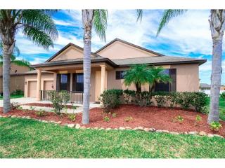 3231 Pineapple Isle Dr, Kissimmee, FL 34746-1931