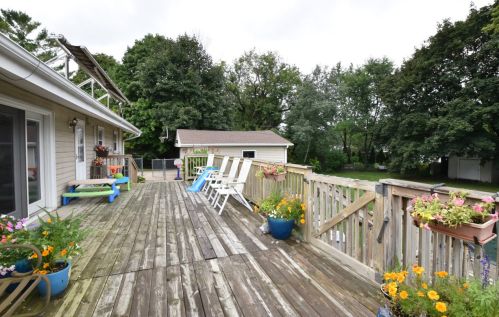 10120 Norwich Ave, Milwaukee WI 53228-2020 exterior