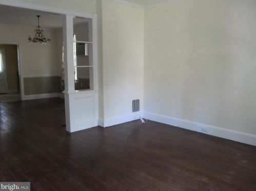 607 Cinnaminson St, Riverton NJ  08077-1423 exterior