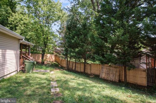 15109 Cloverdale Rd, Woodbridge VA  22193-1650 exterior
