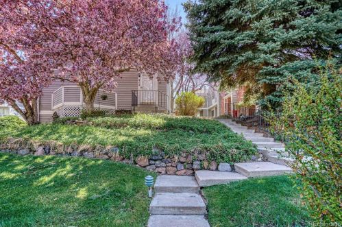 212 Nome St, Denver CO 80014-1850 exterior