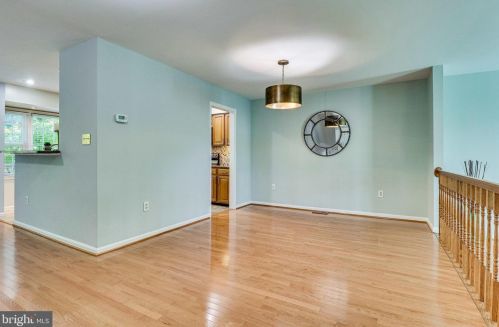 9356 Peter Roy Ct, Springfield, VA 22015-4228