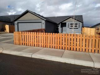 3131 Deschutes Ave, Eagle Crest, OR