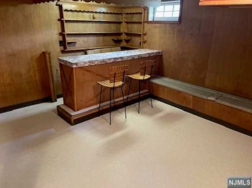 281 Lindbergh Blvd, Teaneck NJ  07666-6542 exterior