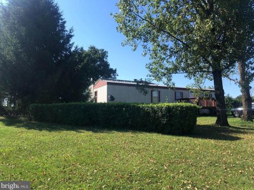 355 Pleasant Ave, Red Lion, PA 17356-9282