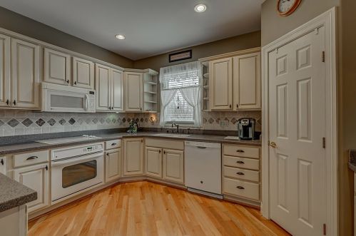 709 Keeneland Green Dr, Hamilton, KY 41091-8015