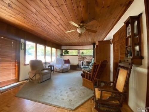 1194 Standley St, Ukiah CA  95482-4231 exterior