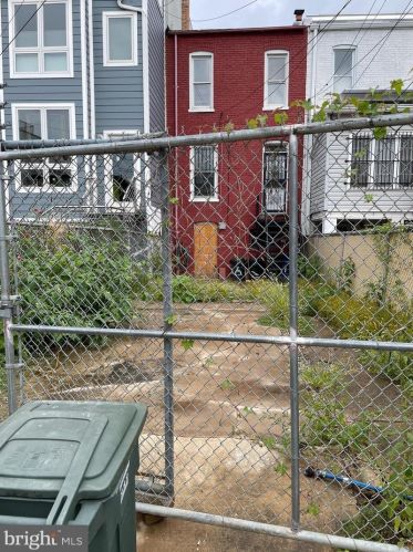 1415 Ives Pl, Washington, DC 20003-3218