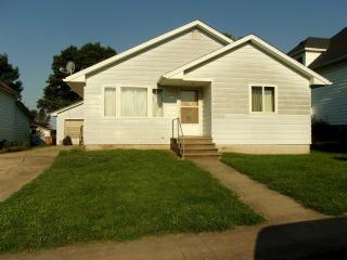 312 Willow St, Bennett, IA 52721-7740