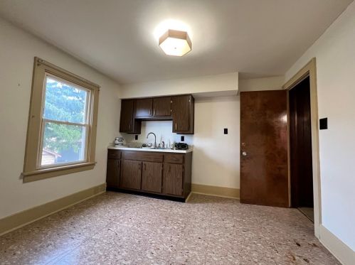 1116 Duss Ave, Ambridge PA  15003-1955 exterior