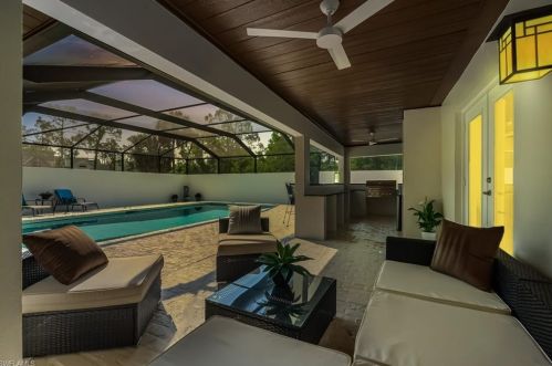 2500 County Barn Rd, Naples FL  34112-7416 exterior