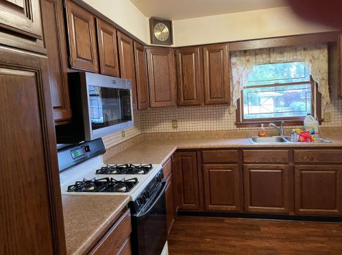 3775 33rd Ln, Hobart, IN 46342-1422