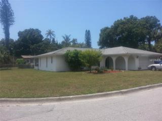 1750 31st St, Sarasota, FL 34234-6006