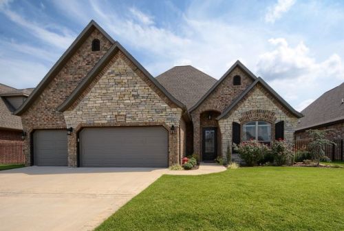 6526 Coat Brg, Rogers, AR 72758-4173
