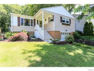 376 Griffin Ave, Bridgeport, CT 06606-2461