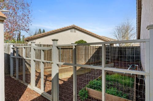 4424 Dusham Cir, Mather CA  95655-3054 exterior