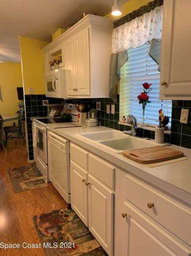 112 Scenic Dr, Cocoa FL 32926-2574 exterior