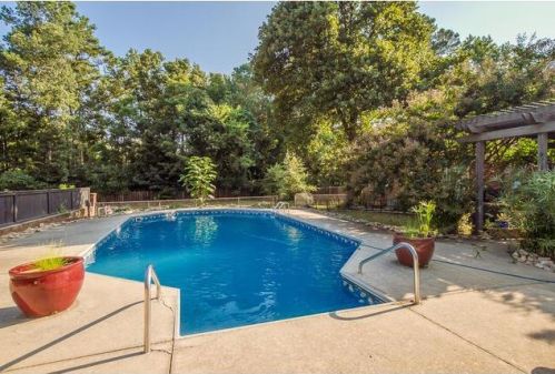 2016 Warren Ct, North Augusta SC  29860-8004 exterior