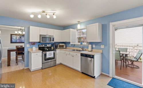 578 Crosswinds Dr, Charles Town WV  25414-3917 exterior