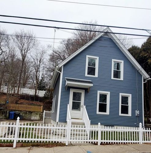 46 Baltic St, Norwich, CT 06360-3704