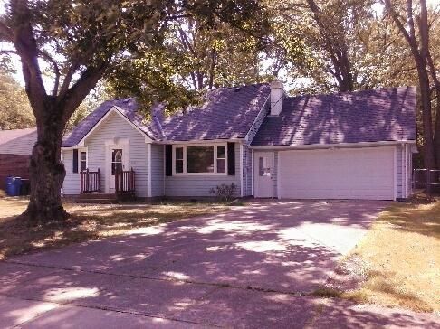 1173 Hickory St, North Eaton, OH 44044-1444