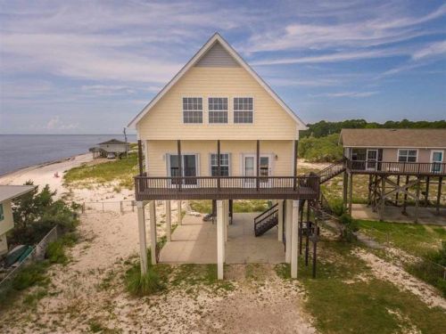 14 Grouper St, Ochlockonee Bay, FL 32346-5157