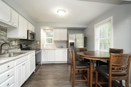 6 Damon Rd, Cincinnati OH 45218-1034 exterior