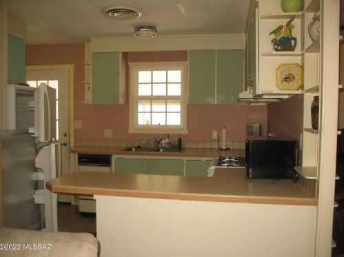 5889 Lazy S St, Tucson, AZ 85713-6336