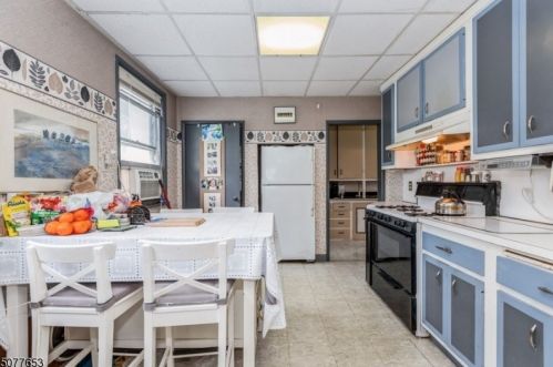 16 Godfrey Rd, Montclair NJ  07043-1310 exterior