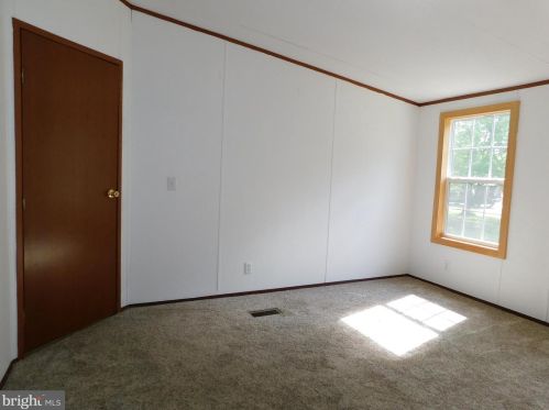 35353 Dannys Dr, Laurel DE  19956-3311 exterior