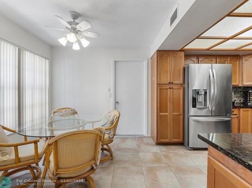 5293 Stonybrook Ln, Boynton Beach FL  33437-1616 exterior